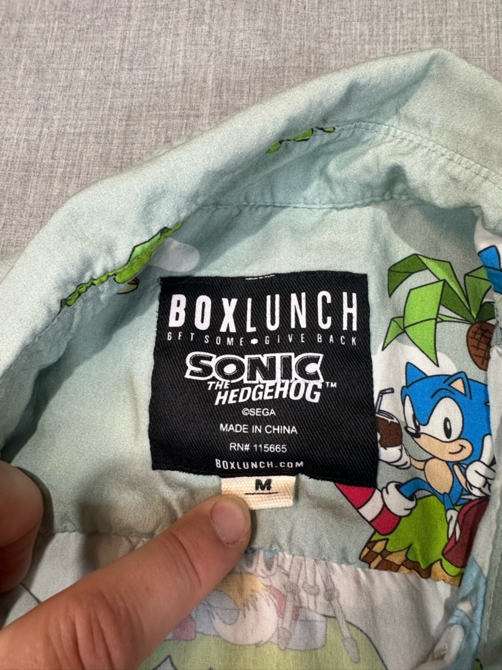 Boxlunch Sonic the Hedgehog Mint Green Short-Sleeve Button-Up Shirt - Picture 5 of 6